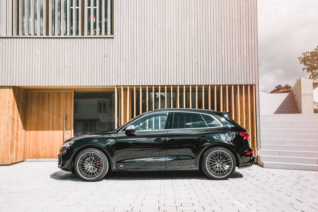 ABT SQ5 TDI scores with 384 hp and 22-inch Sport HR Aero wheels
